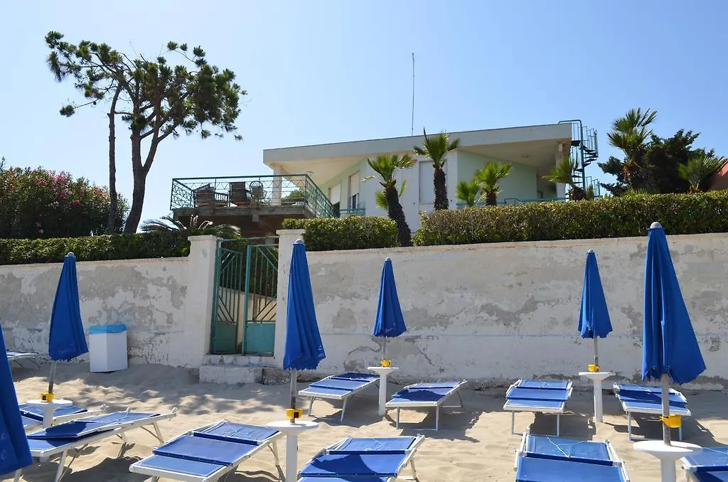 Casa Vacanze Via Taormina 8 Villa Fontane Bianche Semesterbostad
