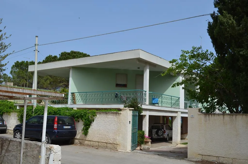 Semesterbostad Casa Vacanze Via Taormina 8 Villa Fontane Bianche Italien